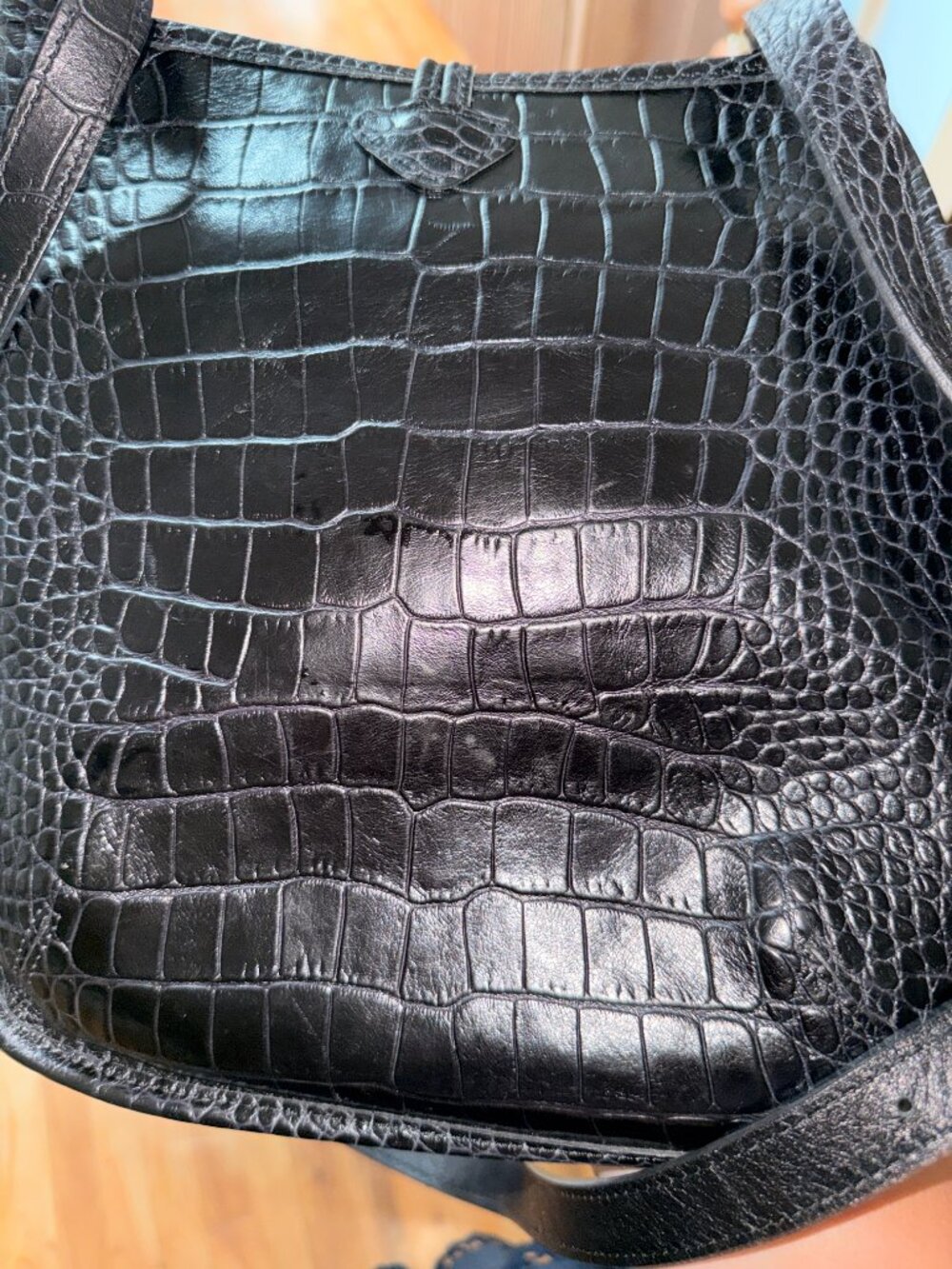 Like New | Sleek Longchamp Roseau Embossed Leather Crossbody | Made In France - Picture 13 of 13